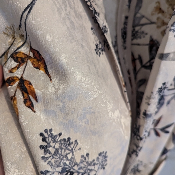 Gorgeous brand new overcoat - Picture 3 of 4